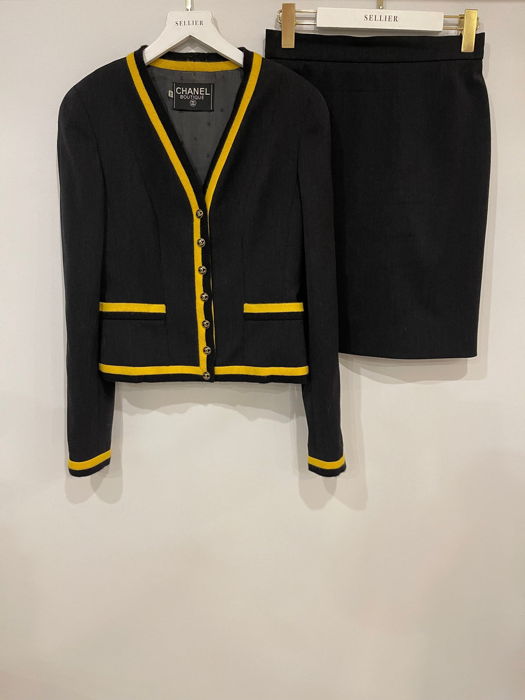 *HOT* Top Quality Chanel 1994 Vintage Black and Yellow Wool Jacket & Midi Skirt Set with CC Logo Button Details Size FR 40 (UK 12)