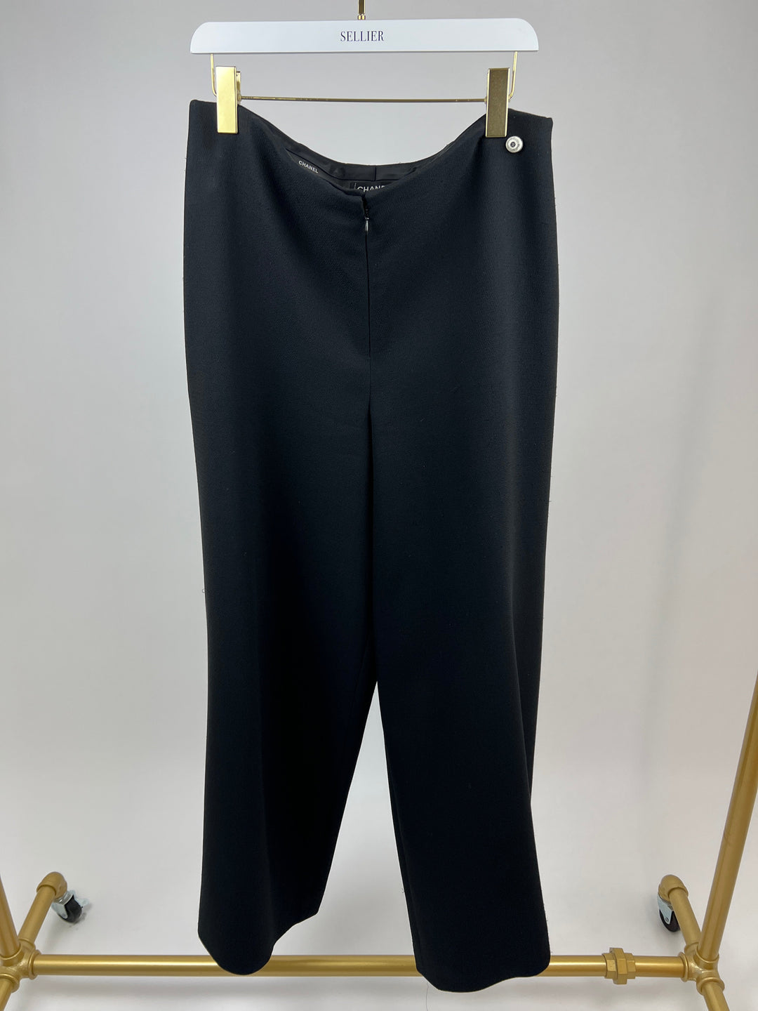 *SUPER HOT* Top Quality Chanel 22C Black, White Metallic Tweed Trim Silk Jacket and Wide-Leg Trouser Set with Crystal CC Logo Detail Size FR 42-44 (UK 14-16) Jacket RRP ¬£5,420