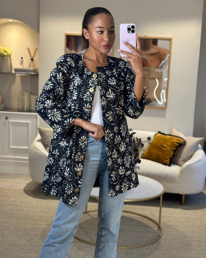 *HOT* Top Quality Chanel 18C Navy Tweed Jacket with White Floral Embroideries and Crystal Bronze Buttons FR 42 (UK 14) RRP ¬£4800