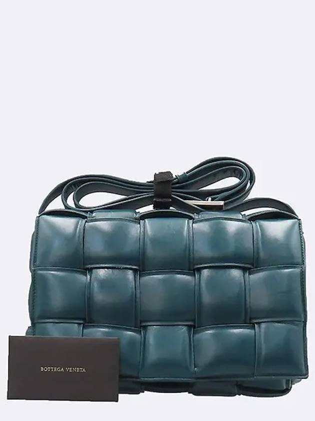 Bottega veneta 591970 Lambskin padded cassette silver shoulder and cross bag