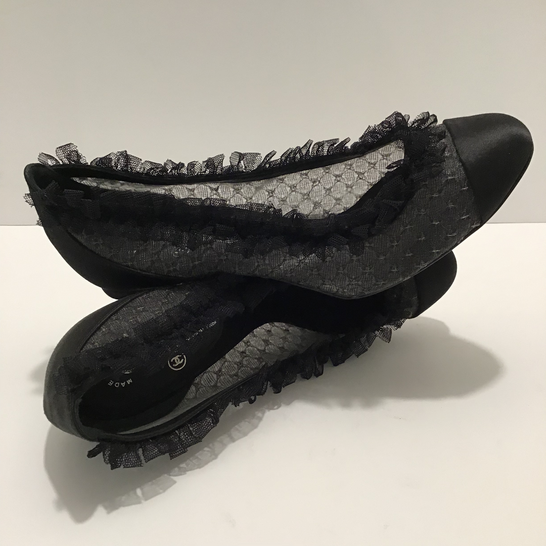 Chanel Black Lace Heels Sz 37.5 (7.5)