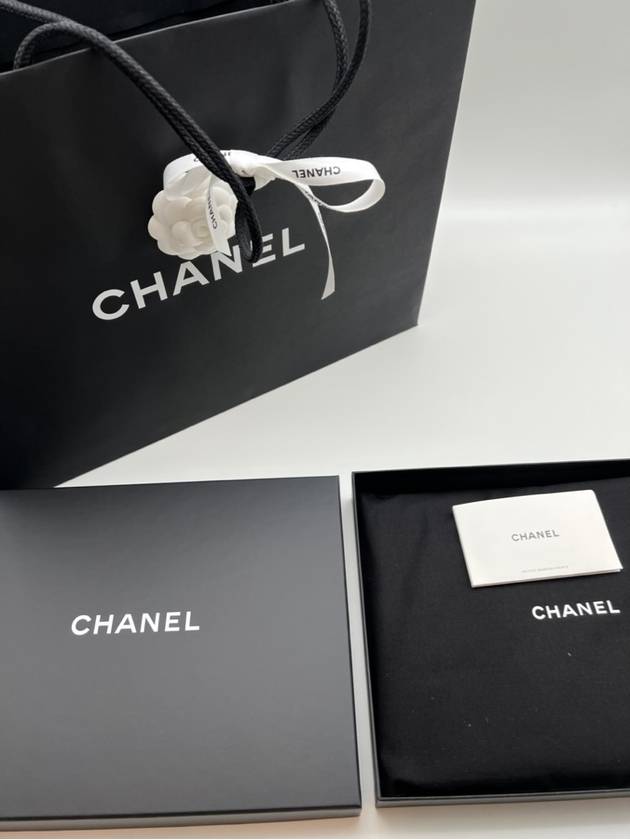 Mixed Fibers Velvet Calfskin Low Top Sneakers Black Chanel