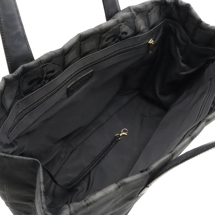 Top Quality Chanel NEW LABEL LINE TOUTE MM TOUTE BAG Nylon Jaguar Black Black Gold  A15991