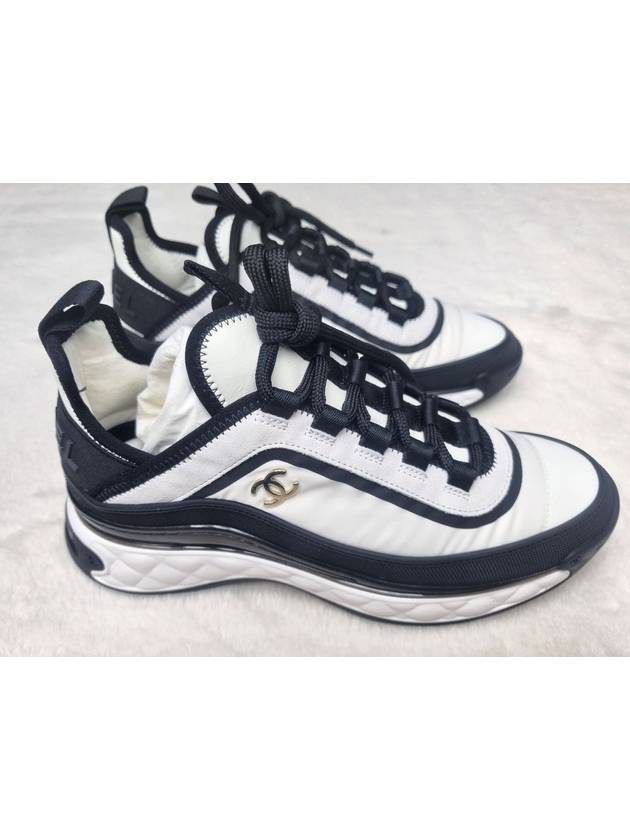 CC Logo Mixed Fiber Low Top Sneakers Black White Chanel