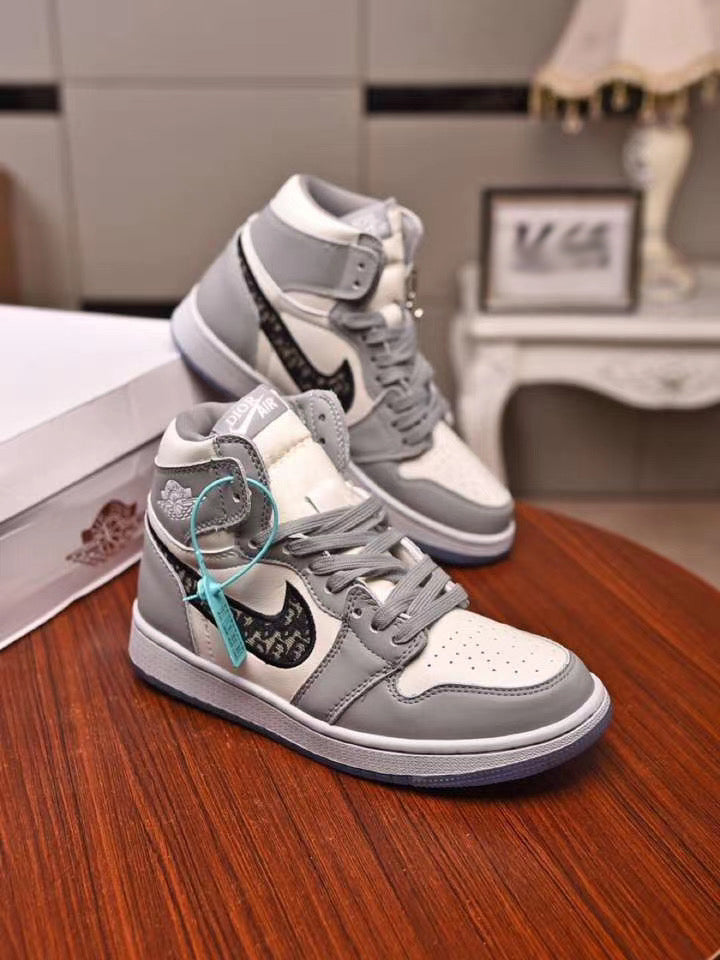 SE147  High Top Sneakers:   Women's Size 5-11 Men's Size 7-11