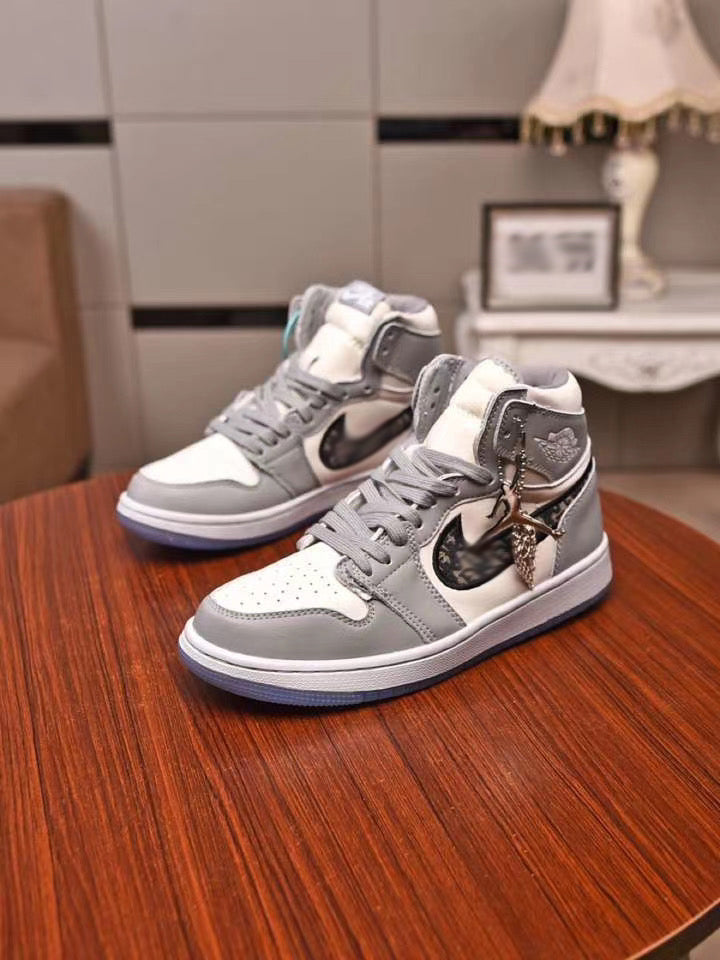 SE147  High Top Sneakers:   Women's Size 5-11 Men's Size 7-11