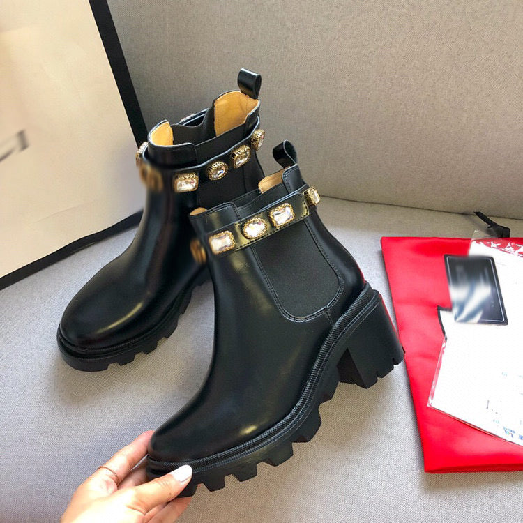 SE233 Size 4-8