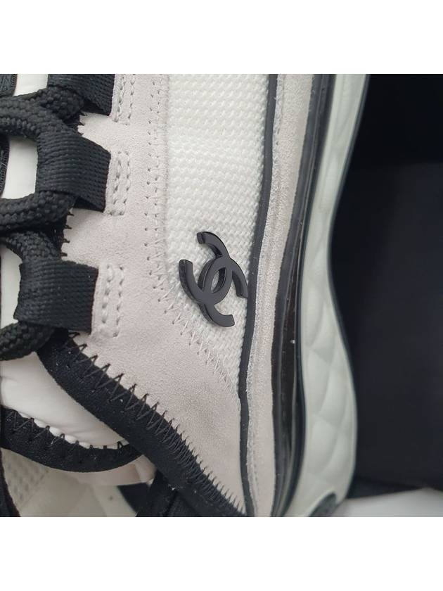 Fabric Suede Calfskin Low-Top Sneakers White Light Grey Chanel