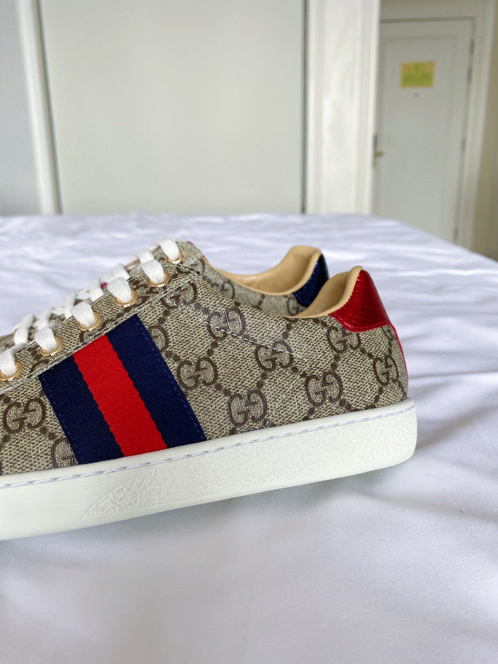 SE353 Men's Size 6-11   Women's Size 4-10