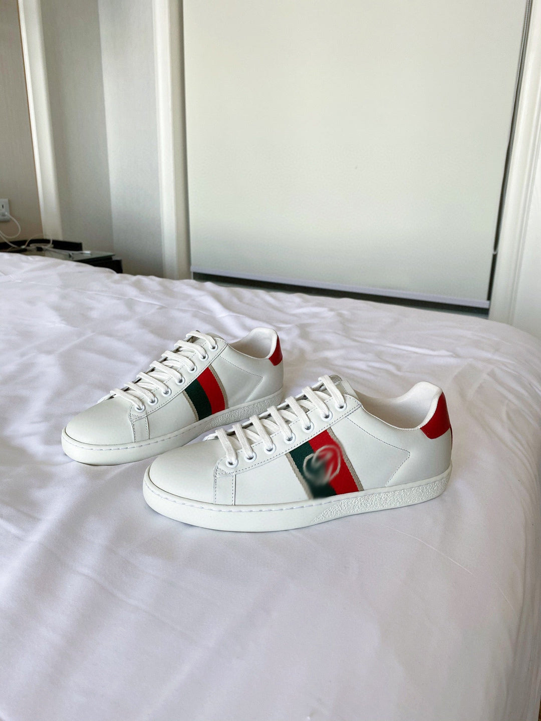 SE354 Men's Size 6-11  Women's Size 4-10