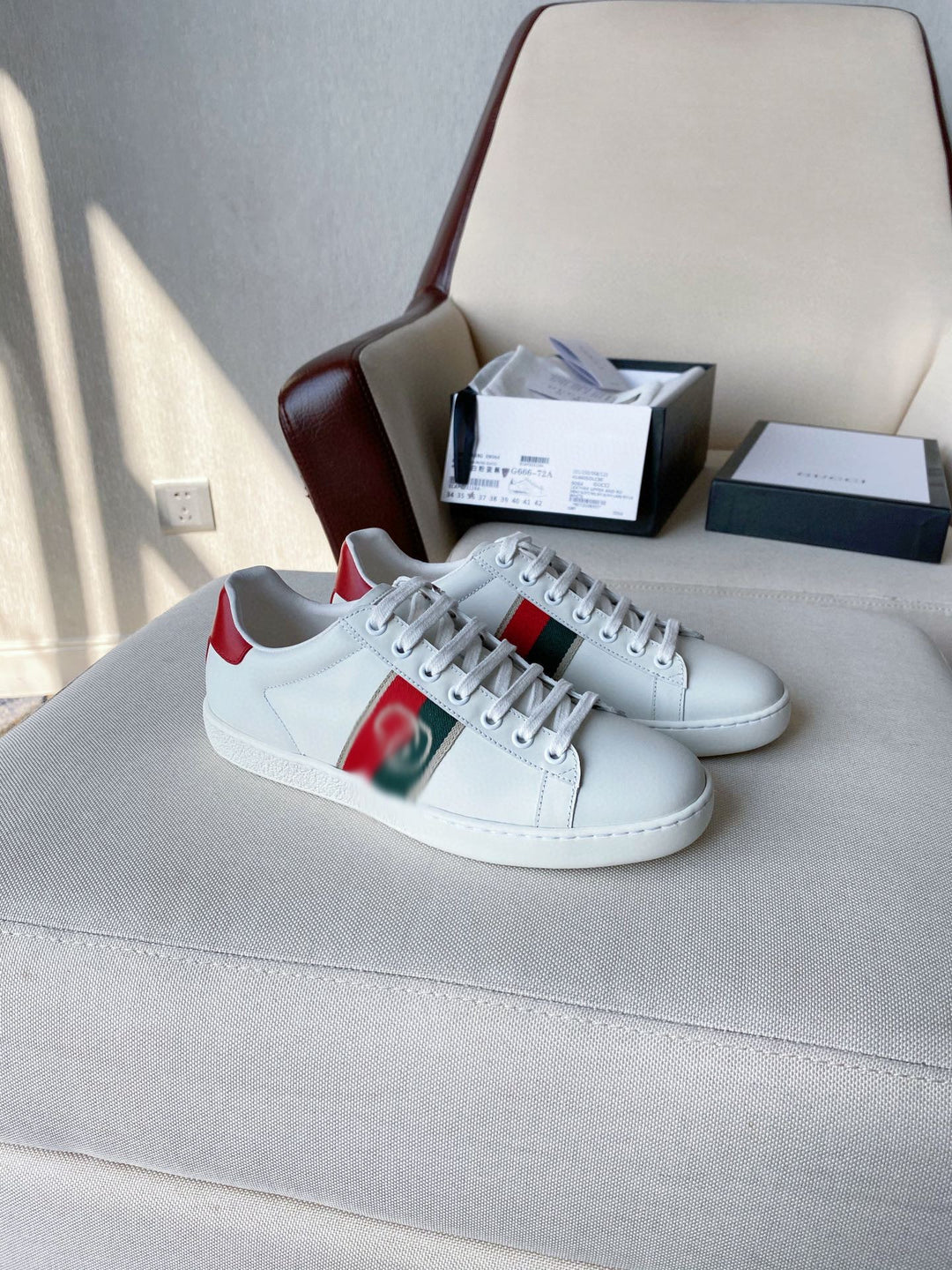 SE354 Men's Size 6-11  Women's Size 4-10