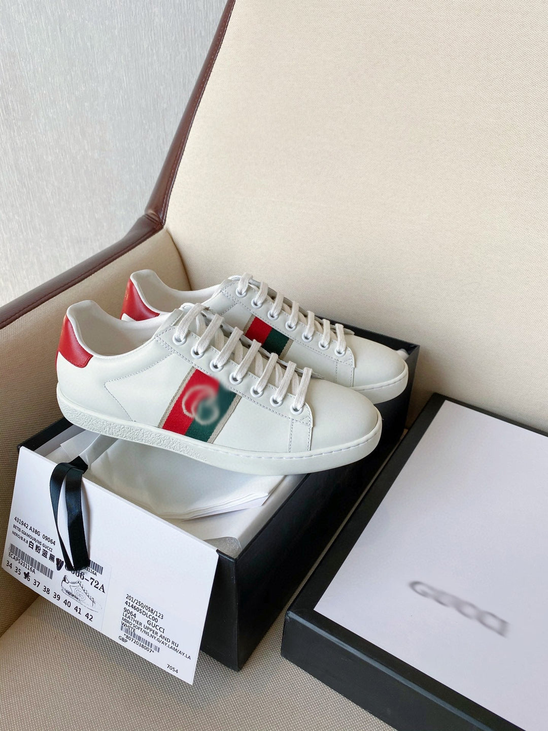 SE354 Men's Size 6-11  Women's Size 4-10