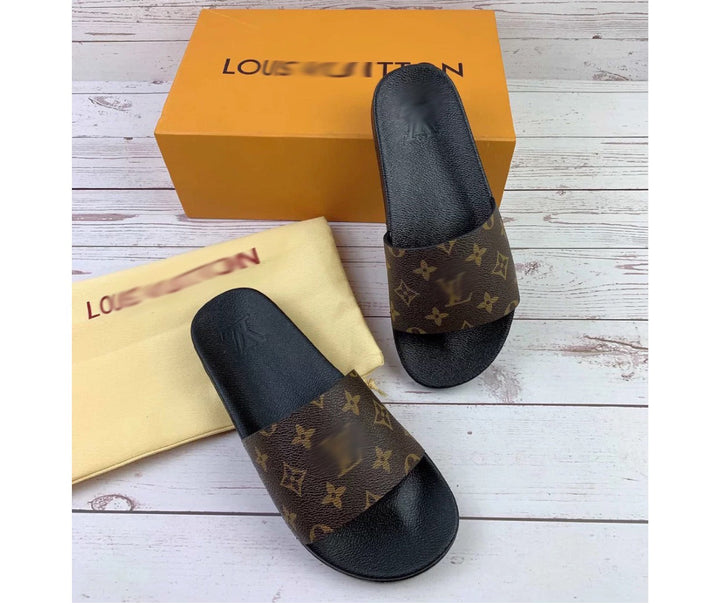 SE482  Men's Size 7-11  Women's Size 5-10
