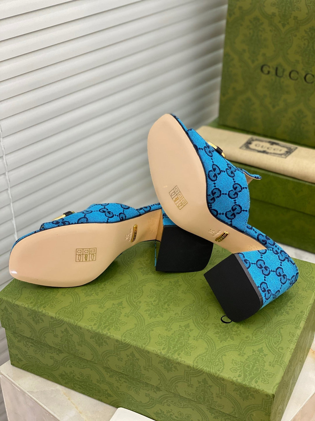SE503  Size 5-10 Heels:7.5cm Material: Cowhide Lining: Sheep skin Sole: Italian leather