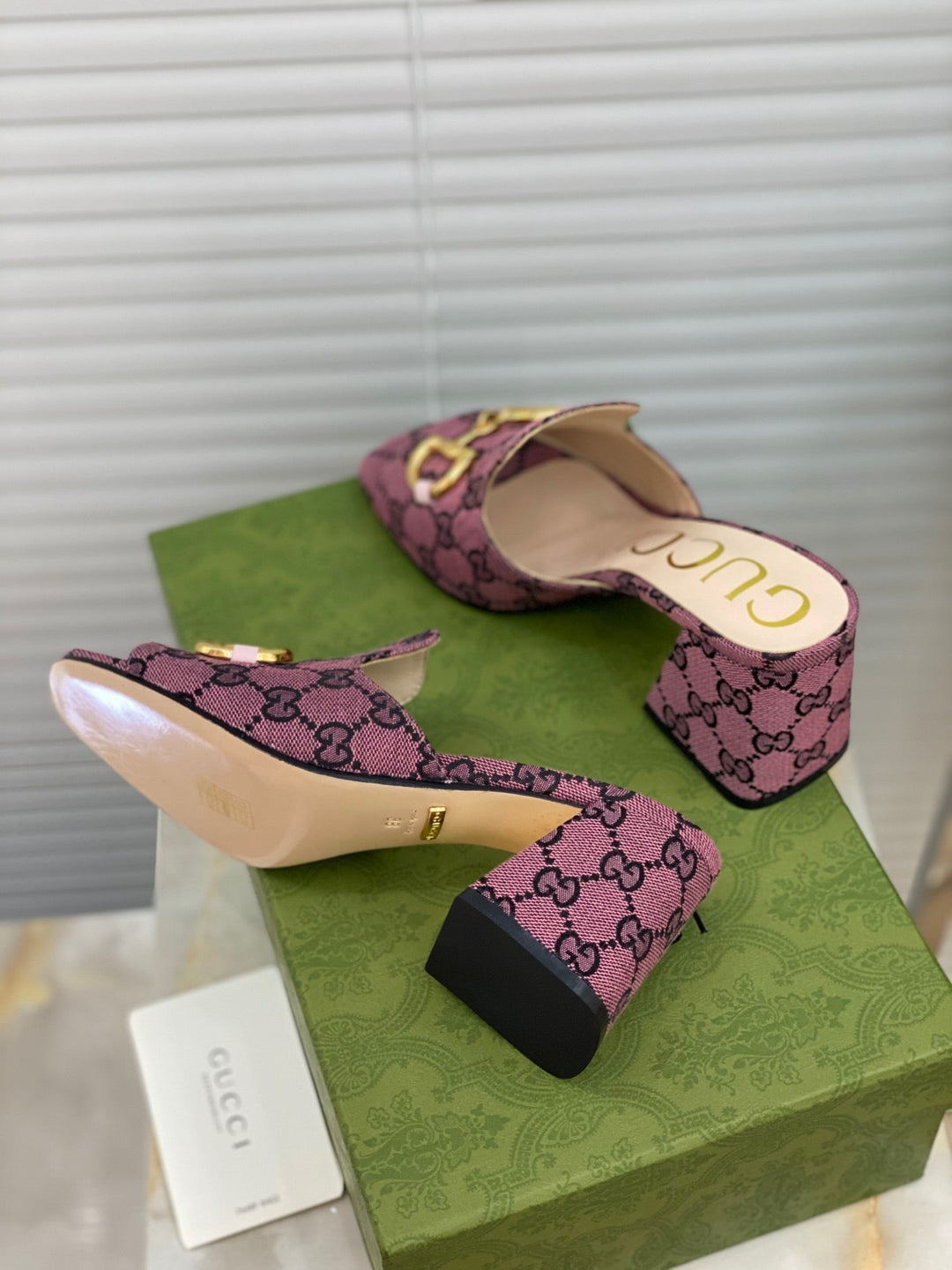SE504  Size 5-10 Heels:7.5cm Material: Cowhide Lining: Sheep skin Sole: Italian leather