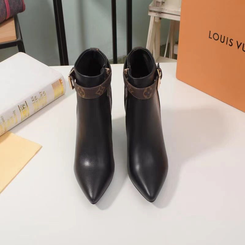SE538 Size5-11   Heels:9.5cm Material: Cowhide  Lining: Sheep skin Sole: Rubber leather