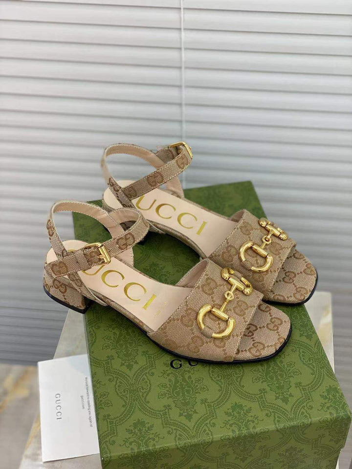 SE556  Size 4-10 Heels:2.5cm Lining: Sheep skin Sole: Italian leather