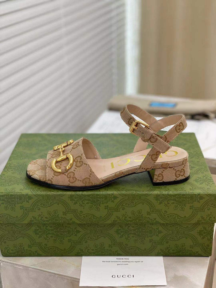 SE556  Size 4-10 Heels:2.5cm Lining: Sheep skin Sole: Italian leather