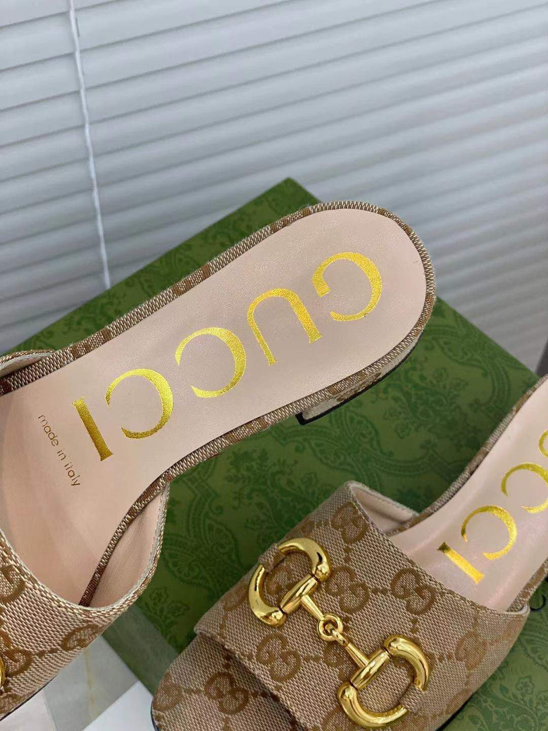 SE557 Size 4-10  Heels:2.5cm Lining: Sheep skin Sole: Italian leather