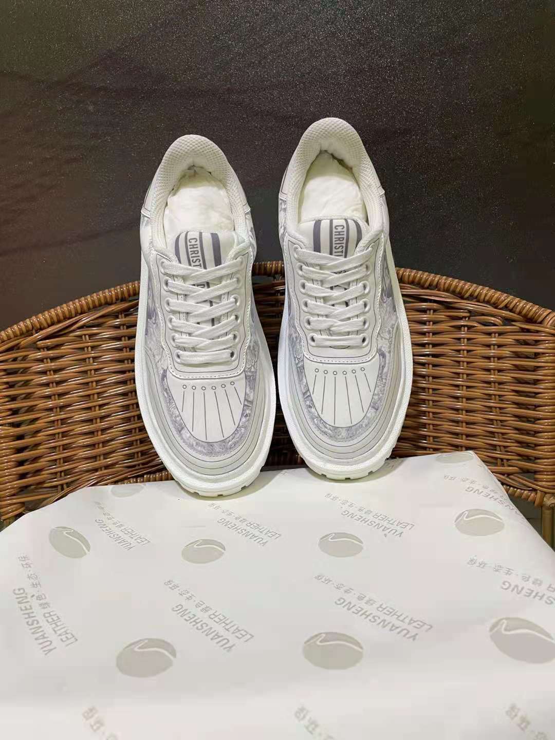SE560  Size 4-10