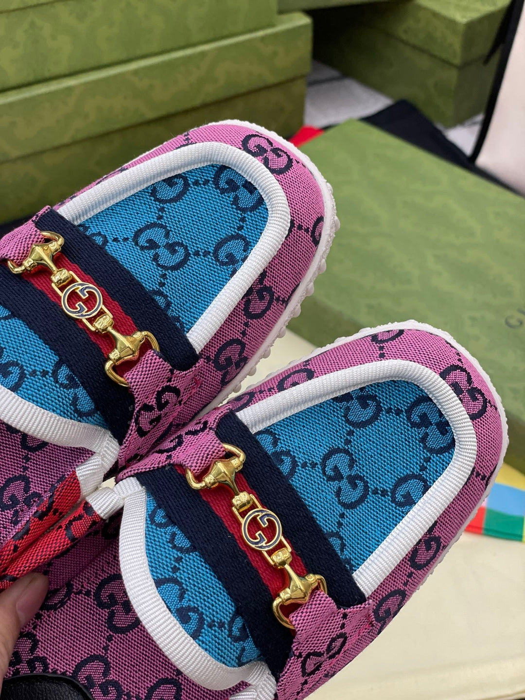 SE564   Size 4-9