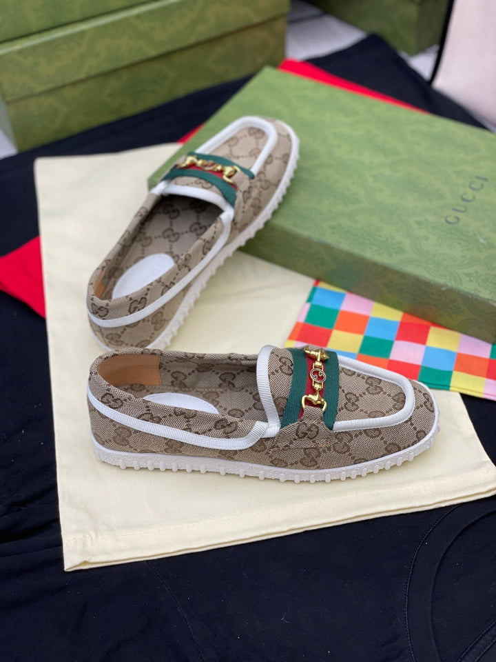 SE565  Size 4-9