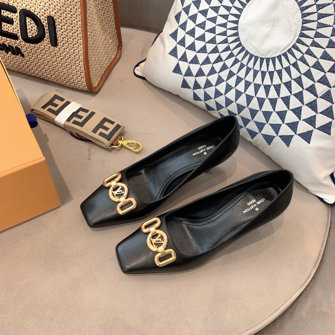 SE567  Size 4-9  Heels:7cm Material: Cowhide  Lining: Sheep skin Sole: Italian leather