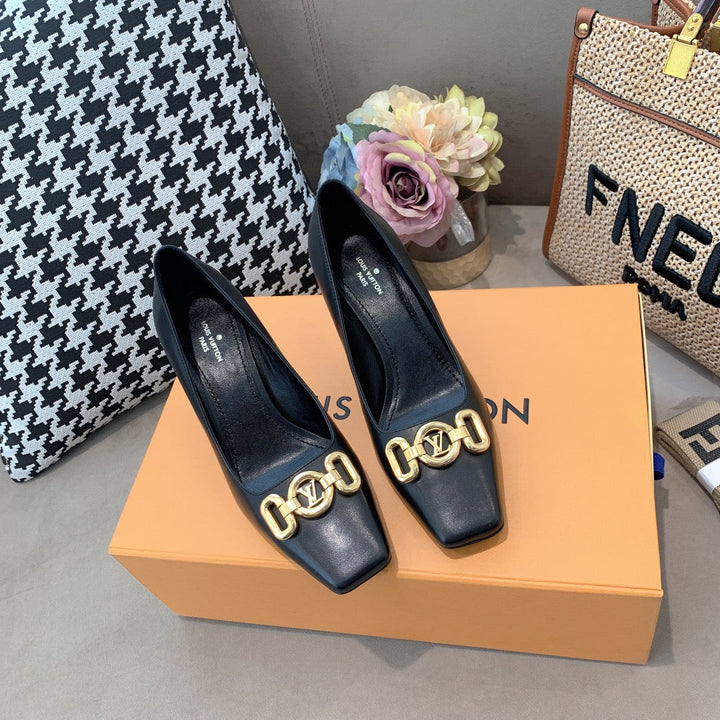 SE567  Size 4-9  Heels:7cm Material: Cowhide  Lining: Sheep skin Sole: Italian leather