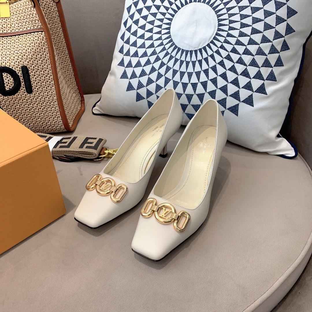 SE568  Size 4-9  Heels:7cm Material: Cowhide  Lining: Sheep skin Sole: Italian leather