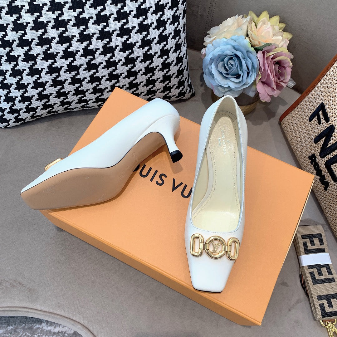 SE568  Size 4-9  Heels:7cm Material: Cowhide  Lining: Sheep skin Sole: Italian leather