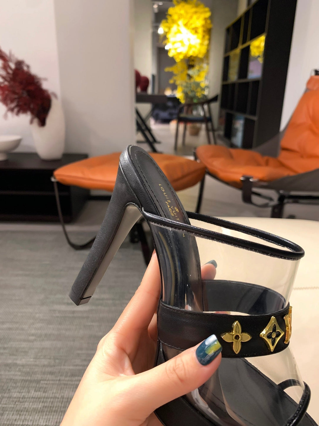 SE570 Size 4-11   Heels:10cm Material: Cowhide  Lining: Sheep skin Sole: Italian leather