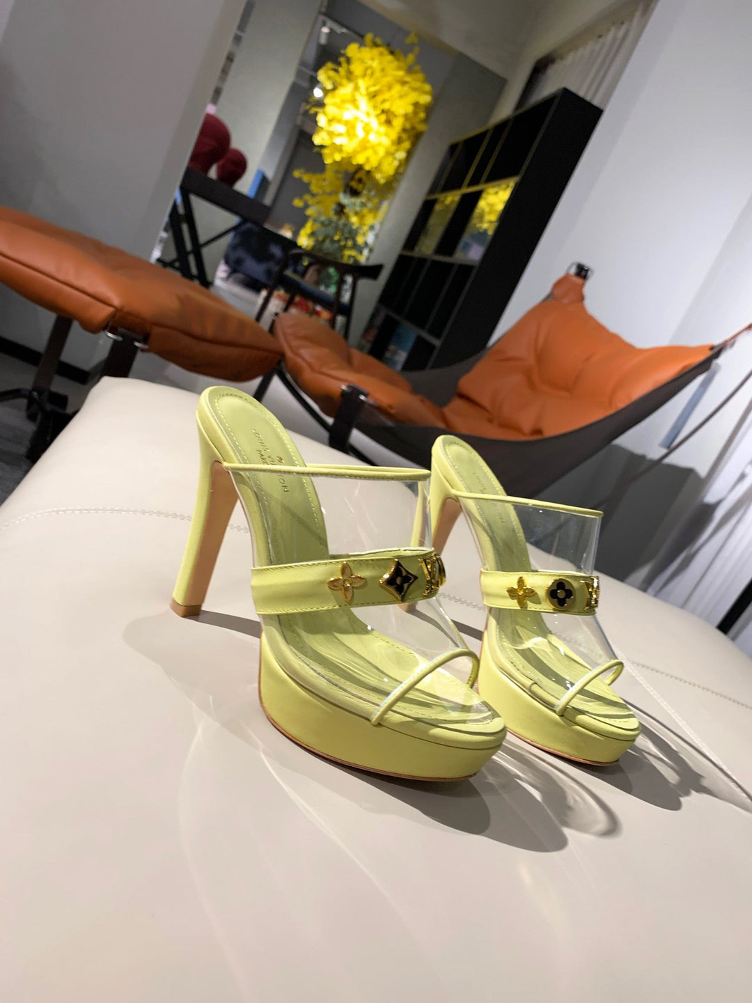 SE572 Size 4-11   Heels:10cm Material: Cowhide  Lining: Sheep skin Sole: Italian leather