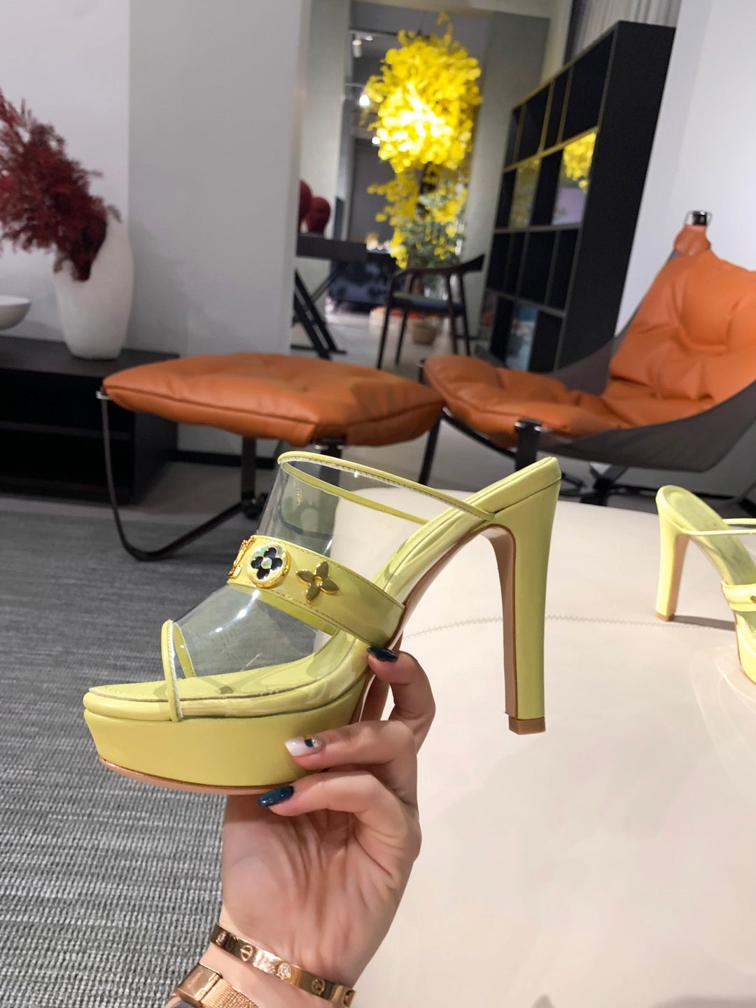 SE572 Size 4-11   Heels:10cm Material: Cowhide  Lining: Sheep skin Sole: Italian leather