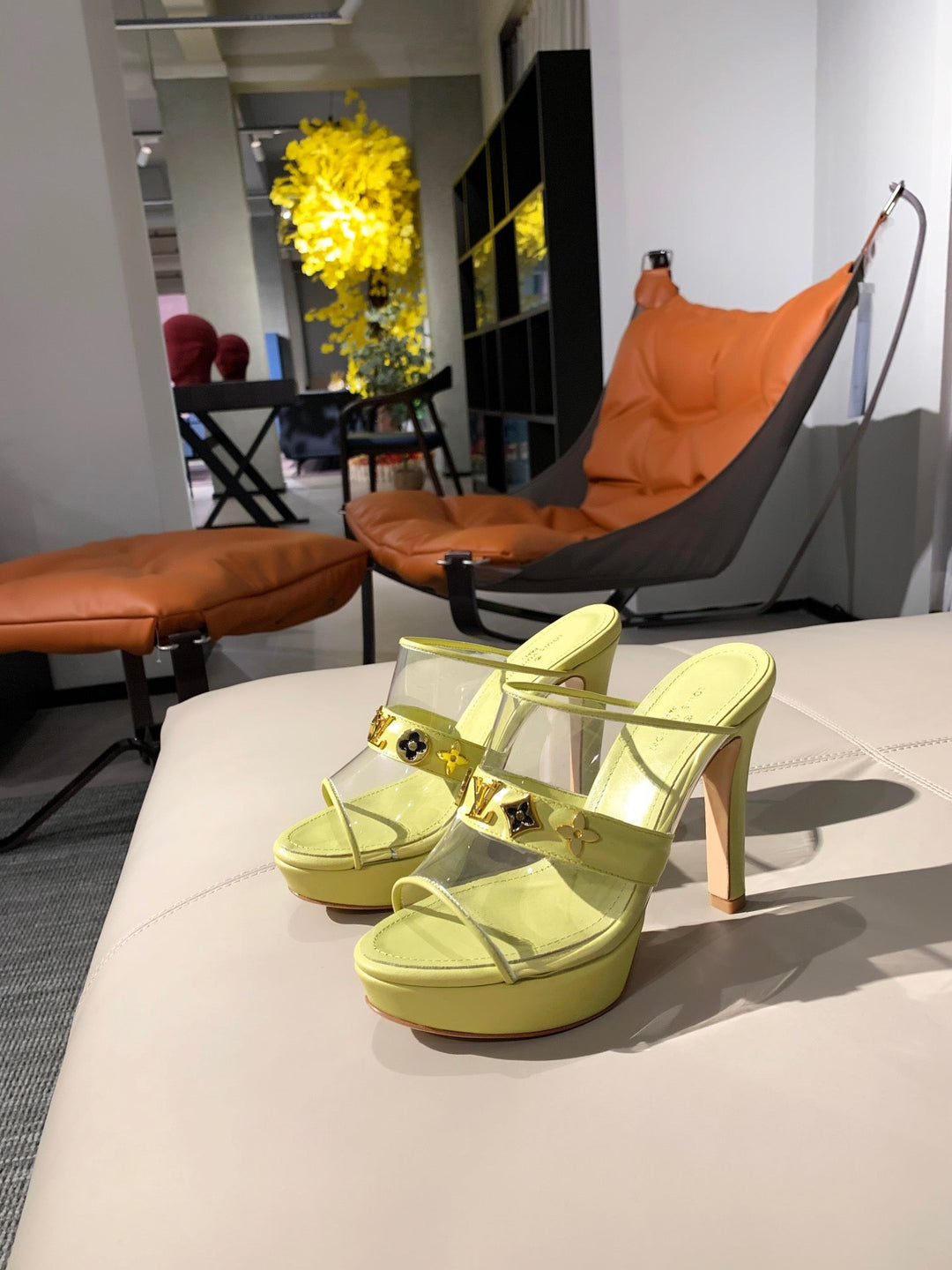 SE572 Size 4-11   Heels:10cm Material: Cowhide  Lining: Sheep skin Sole: Italian leather
