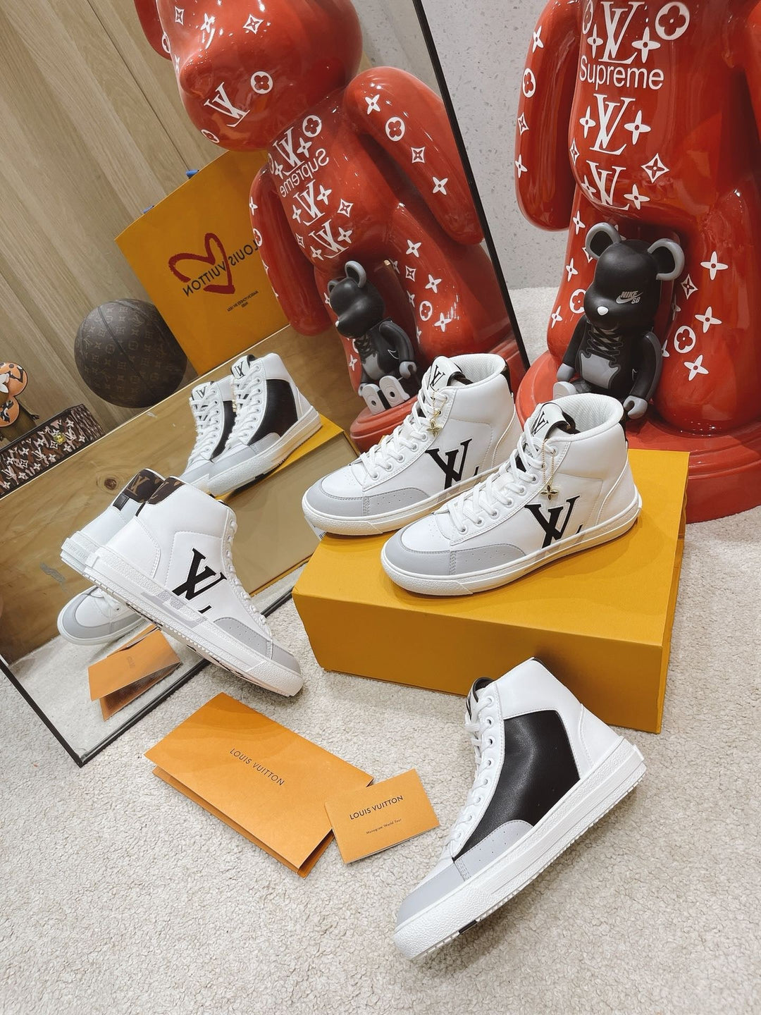 SE618  Men's Size 6-10   Women's Size 4-9