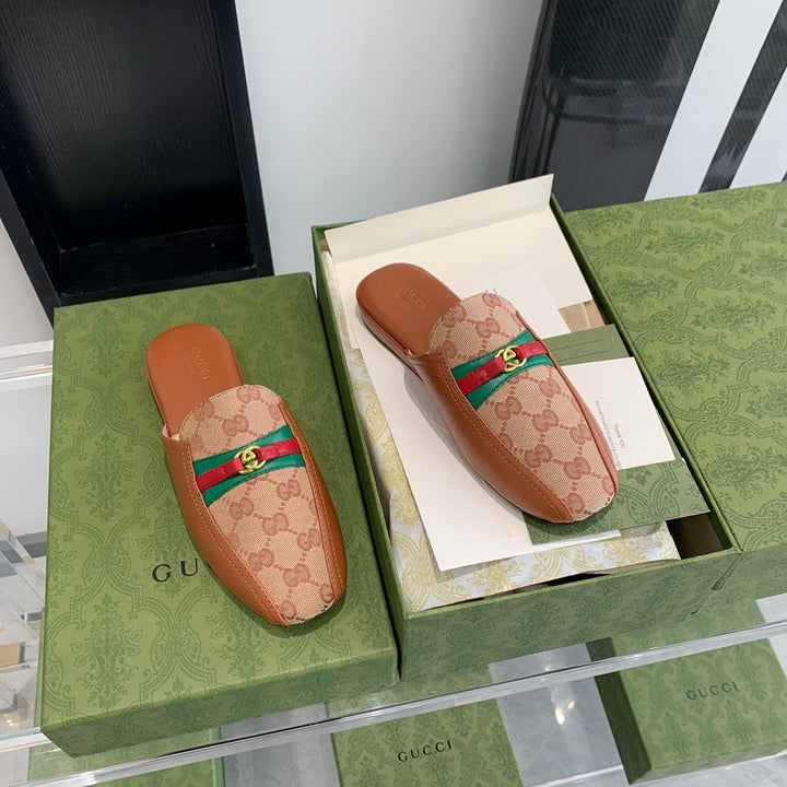 SE625 Size 5-9   Material: Cowhide  Lining: Sheep skin Sole: Italian leather