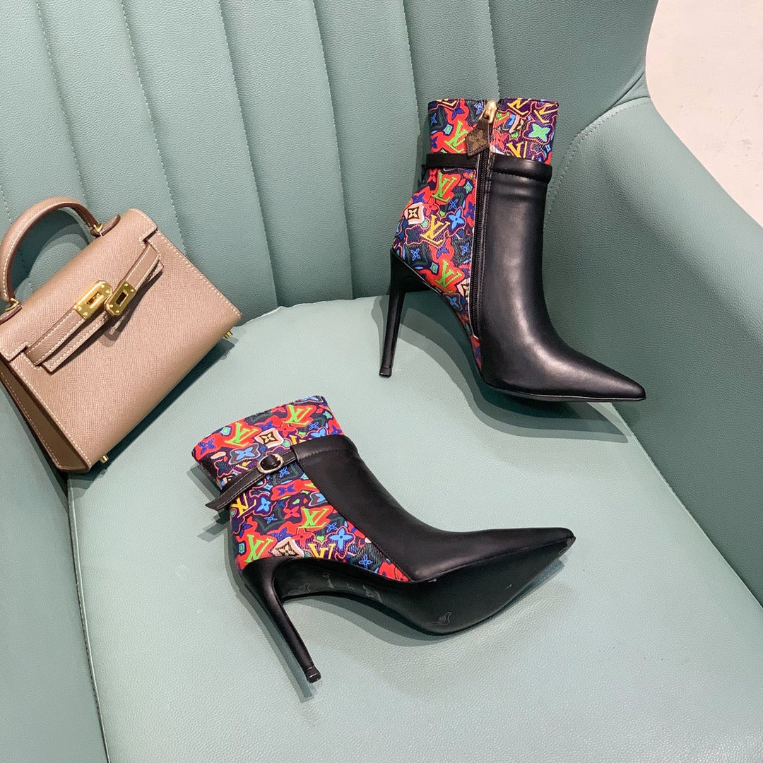 SE636 Size 4-11 Heels:10.5cm Material: Cowhide  Lining: Sheep skin Sole: Italian leather