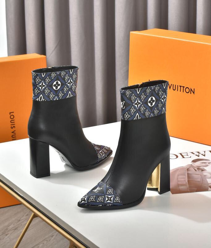 SE645  Size 4-11   Heels:9.5cm Material: Cowhide  Lining: Sheep skin Sole: Rubber