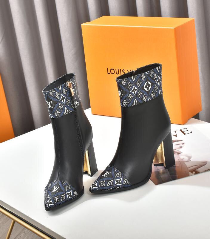 SE645  Size 4-11   Heels:9.5cm Material: Cowhide  Lining: Sheep skin Sole: Rubber