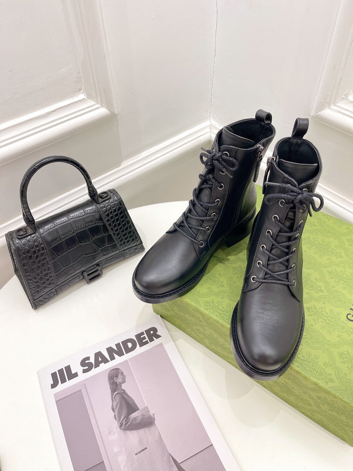 SE690  Size 5-10    Material: Cowhide   Lining: Sheep skin Sole: Rubber