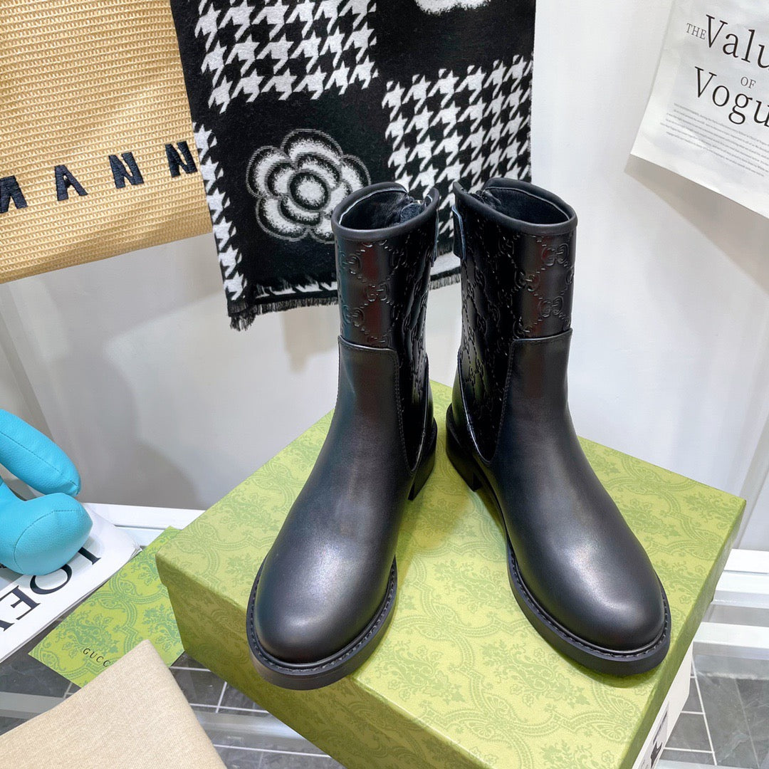 SE695  Size 4-10    Heel:4cm Material: Cowhide  Lining: Sheep skin Sole: Rubber