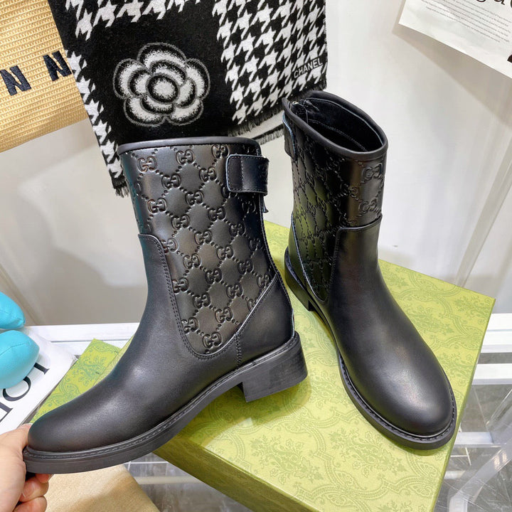 SE695  Size 4-10    Heel:4cm Material: Cowhide  Lining: Sheep skin Sole: Rubber