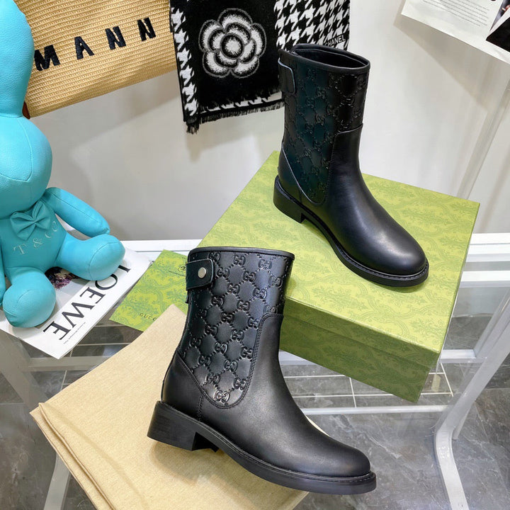 SE695  Size 4-10    Heel:4cm Material: Cowhide  Lining: Sheep skin Sole: Rubber