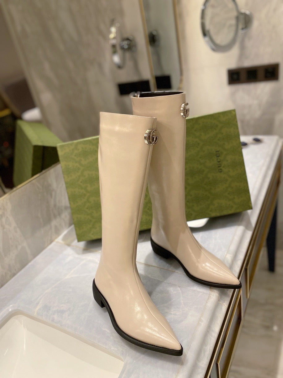 SE701  Size 5-10   Heels:3cm Shaft measures approximately 15.5” from arch Material: Cowhide  Lining: Sheep skin