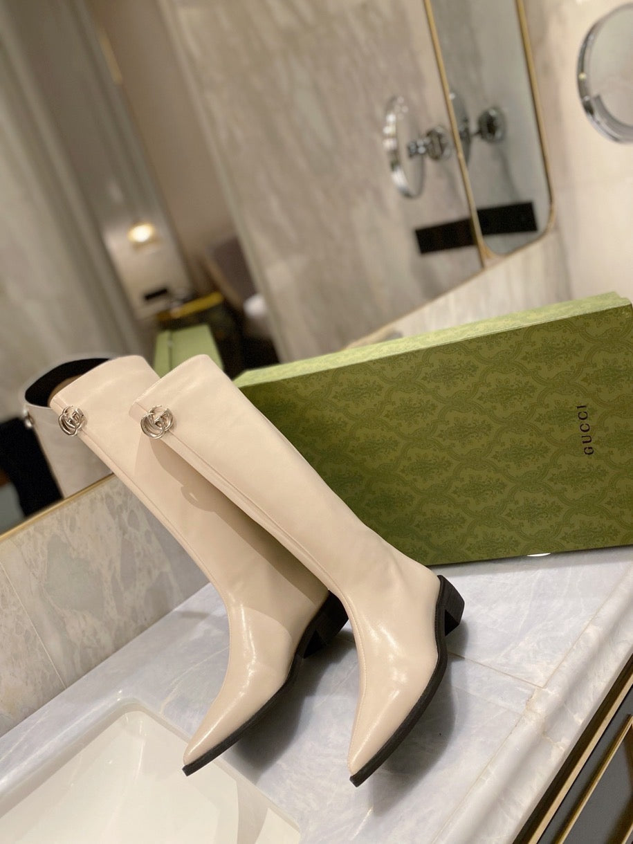 SE701  Size 5-10   Heels:3cm Shaft measures approximately 15.5” from arch Material: Cowhide  Lining: Sheep skin