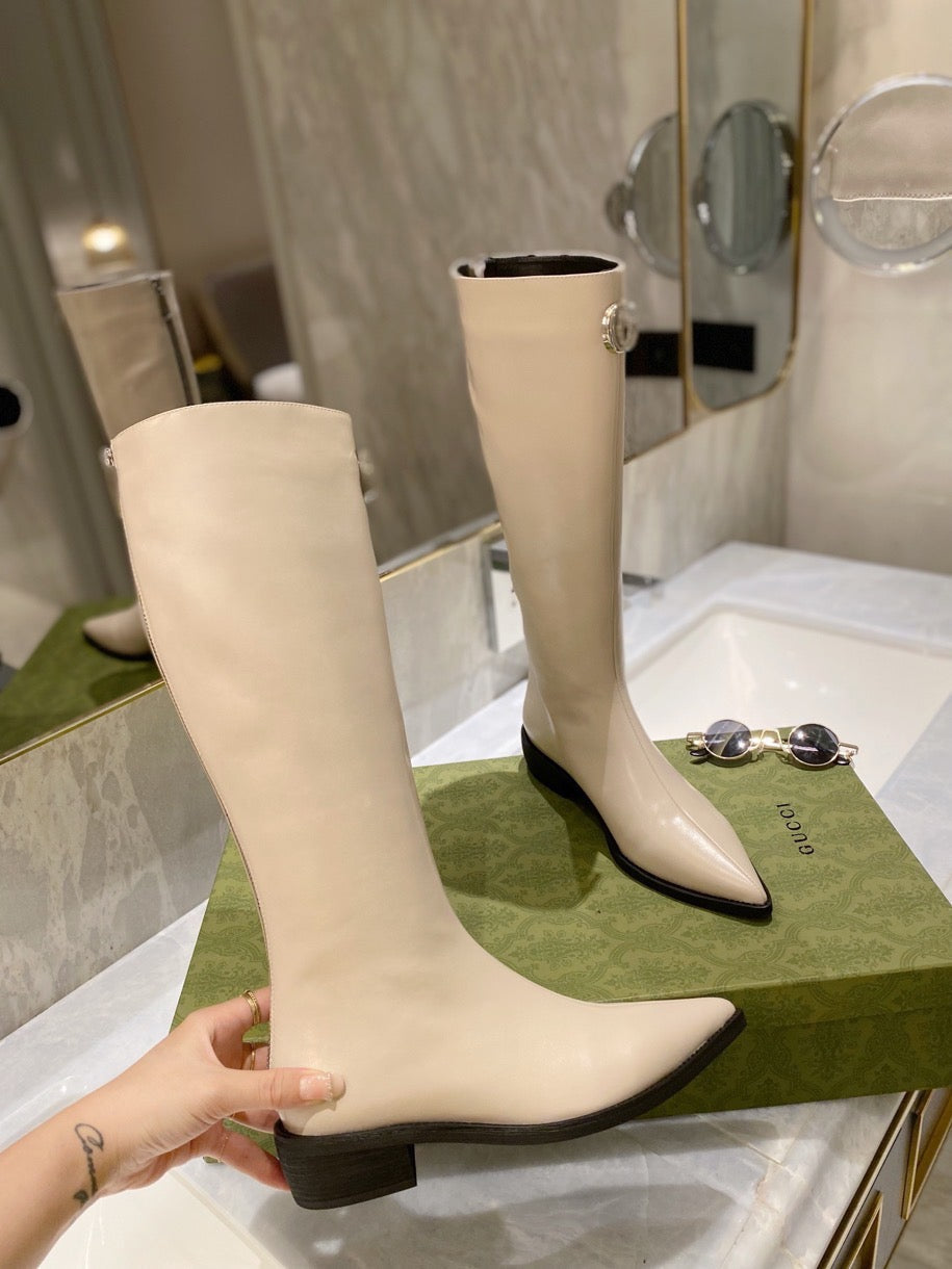 SE701  Size 5-10   Heels:3cm Shaft measures approximately 15.5” from arch Material: Cowhide  Lining: Sheep skin