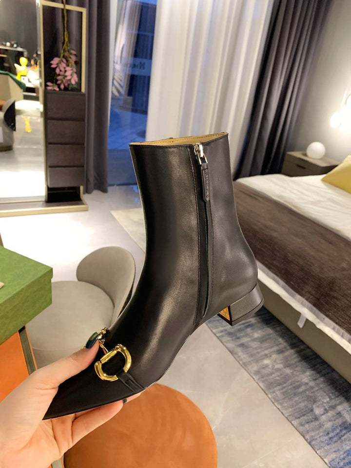 SE730  Size 4-10  Heels:2.4cm Material: Cowhide  Lining: Sheep skin Sole: Italian leather