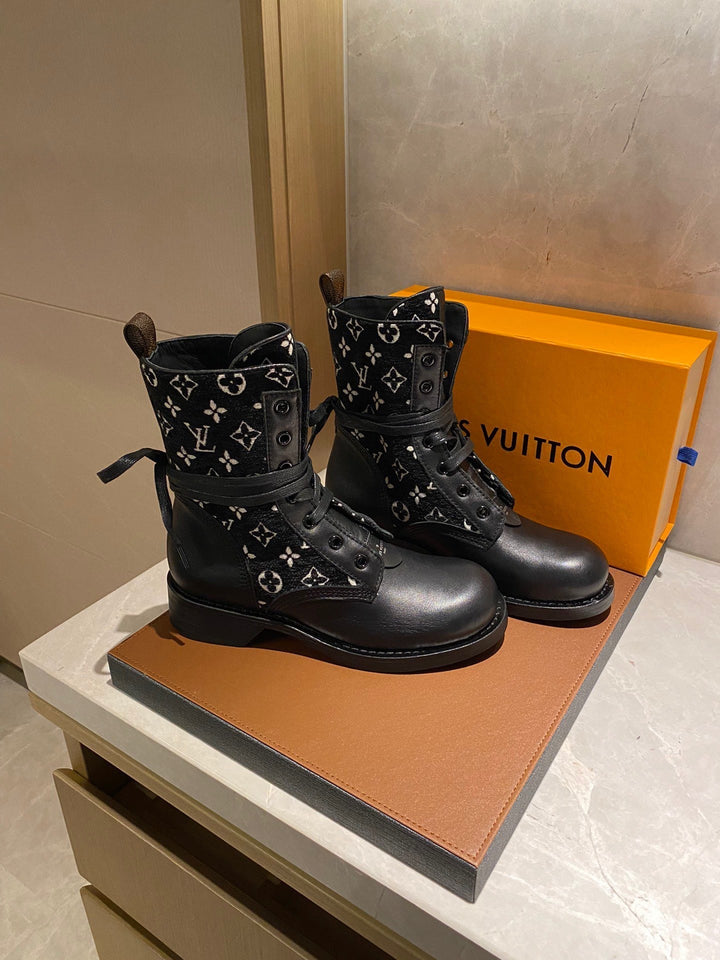 SE733  Size 4-9
