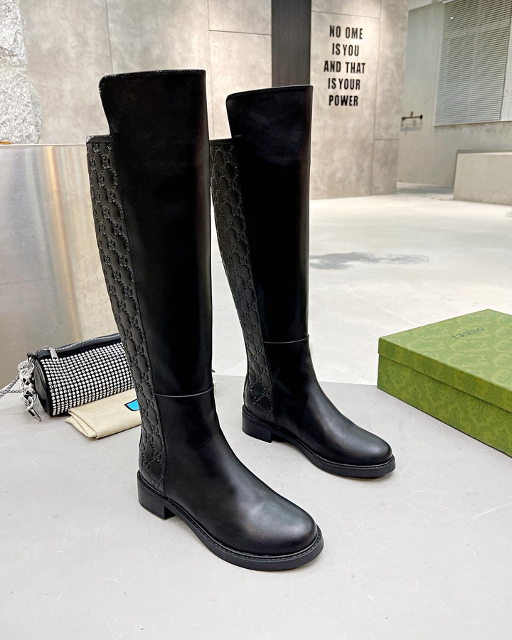SE754 Size 4-10   approximately 17.7” from arch Material: Cowhide  Lining: Sheep skin Sole: Rubber