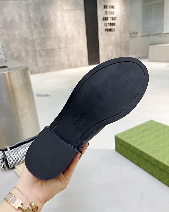 SE754 Size 4-10   approximately 17.7” from arch Material: Cowhide  Lining: Sheep skin Sole: Rubber